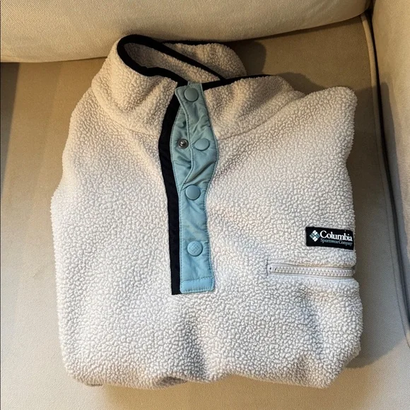 Women's Columbia Helvetia II Cropped 1/4 Snap Fleece Pullover - Picture 2 of 6